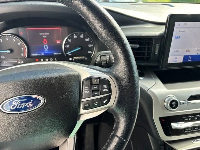 Used 2022 Ford Explorer XLT AWD/4WD image 18