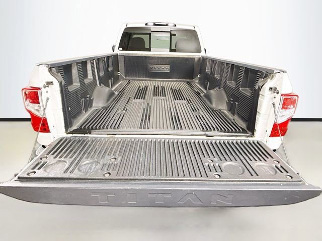 Used 2017 Nissan Titan S image 21
