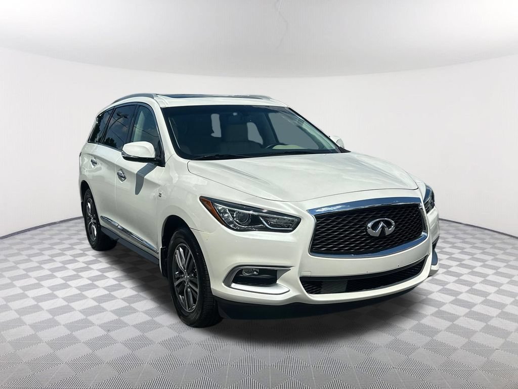 Used 2016 INFINITI QX60 FWD w/ Premium Package image 3