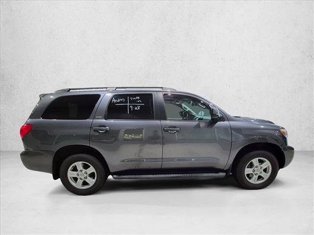 Used 2017 Toyota Sequoia SR5 w/ Premium Package AWD/4WD image 4