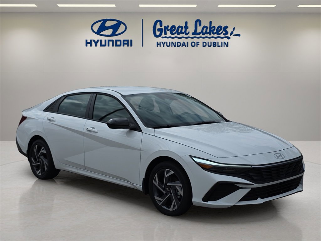 New 2025 Hyundai Elantra SEL image 7