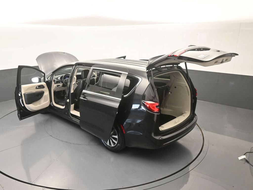 Used 2023 Chrysler Pacifica Touring-L FWD image 66