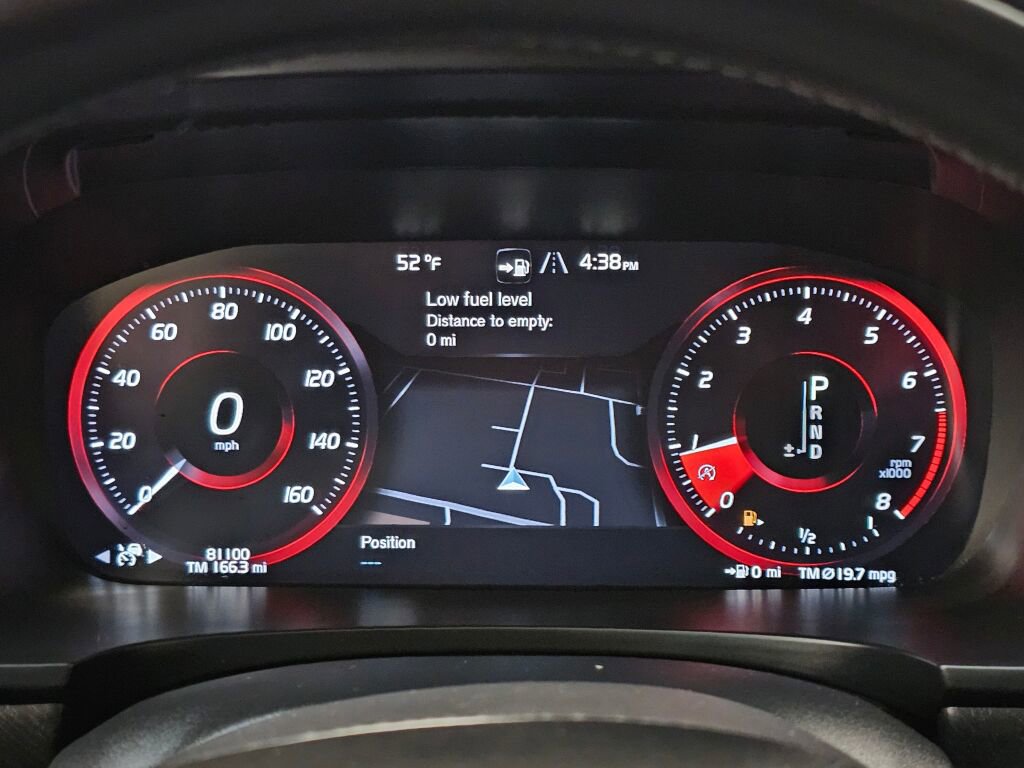 Used 2017 Volvo V90 T6 Cross Country image 26