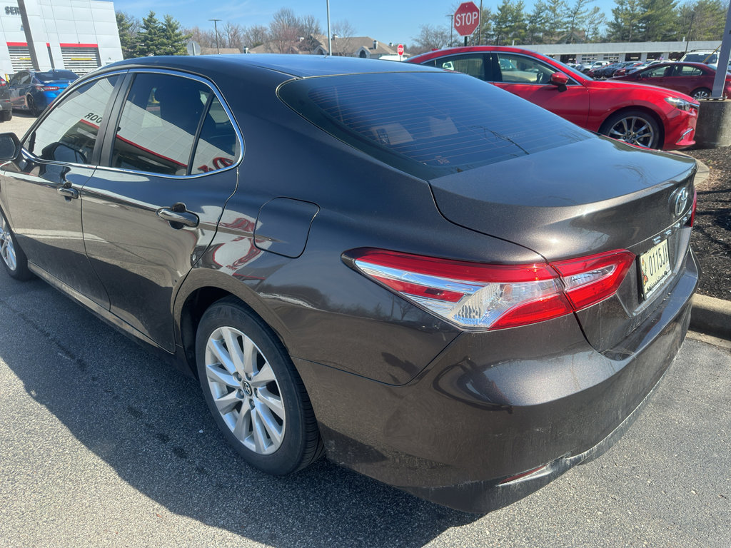 Used 2018 Toyota Camry LE w/ Convenience Package image 4