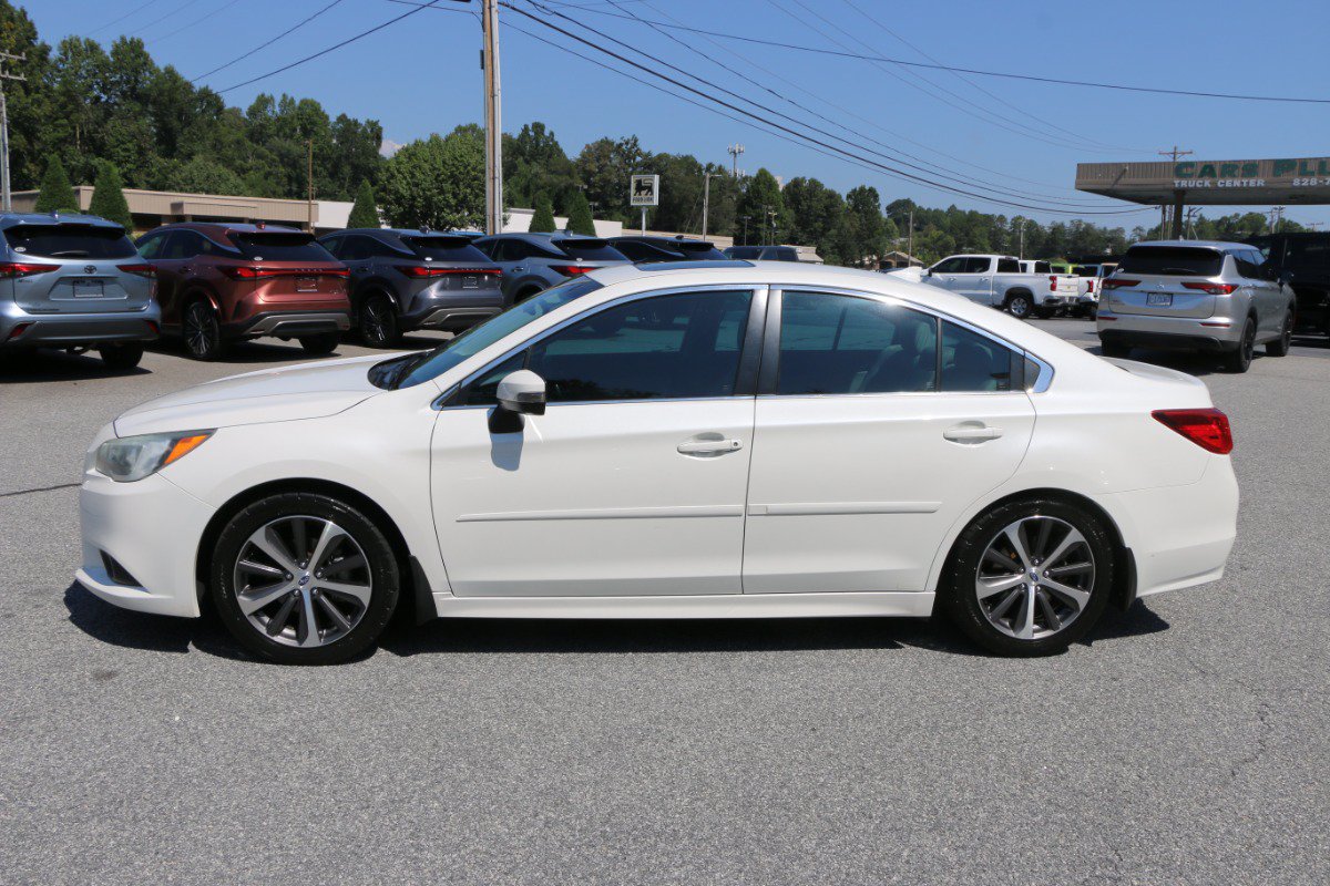 Used 2017 Subaru Legacy 2.5i Limited AWD/4WD image 2