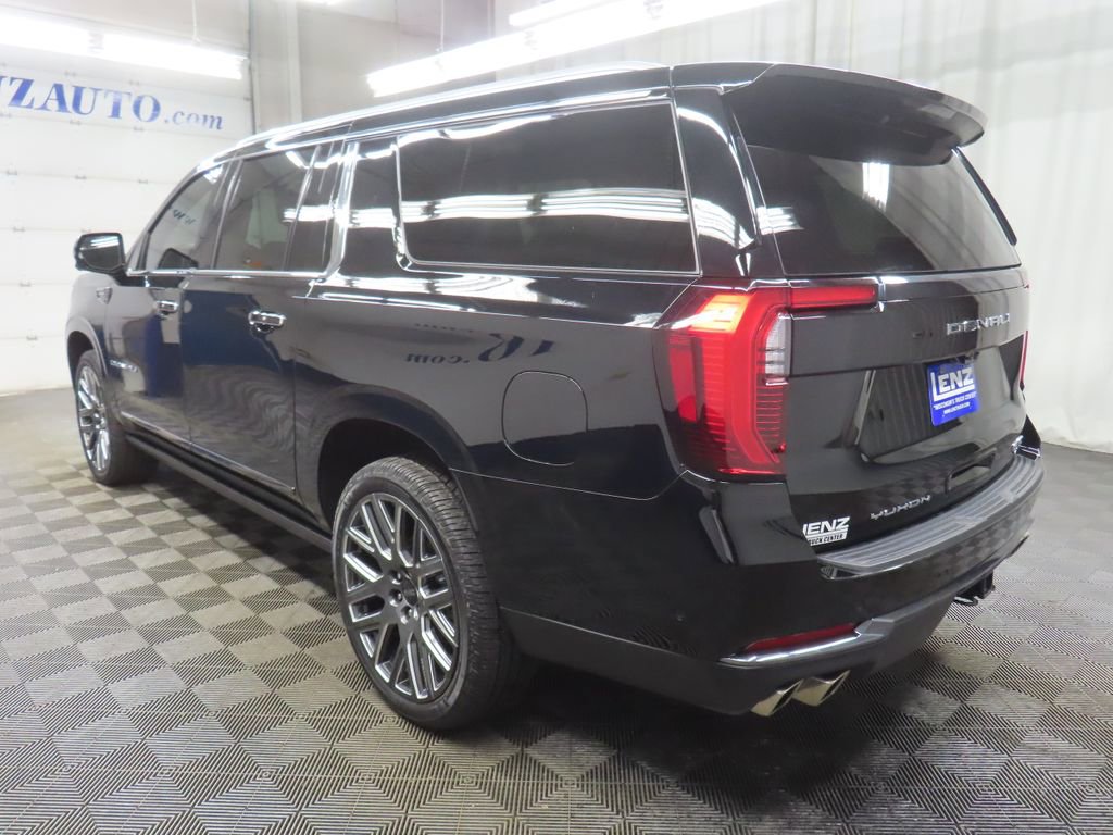 Used 2025 GMC Yukon XL Denali Ultimate AWD/4WD image 6