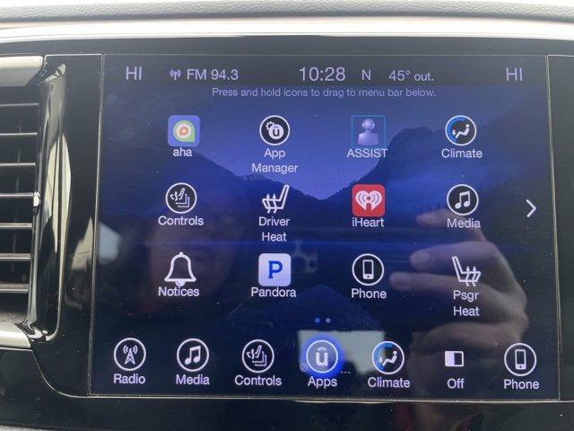 Used 2017 Chrysler Pacifica Touring-L image 4