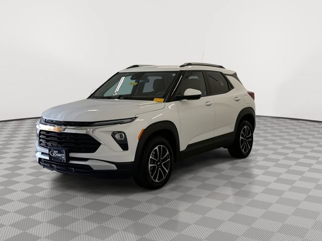 Used 2025 Chevrolet TrailBlazer LT AWD/4WD image 4