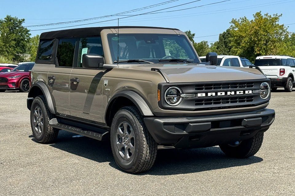 New 2026 Ford Bronco Big Bend AWD/4WD image 1