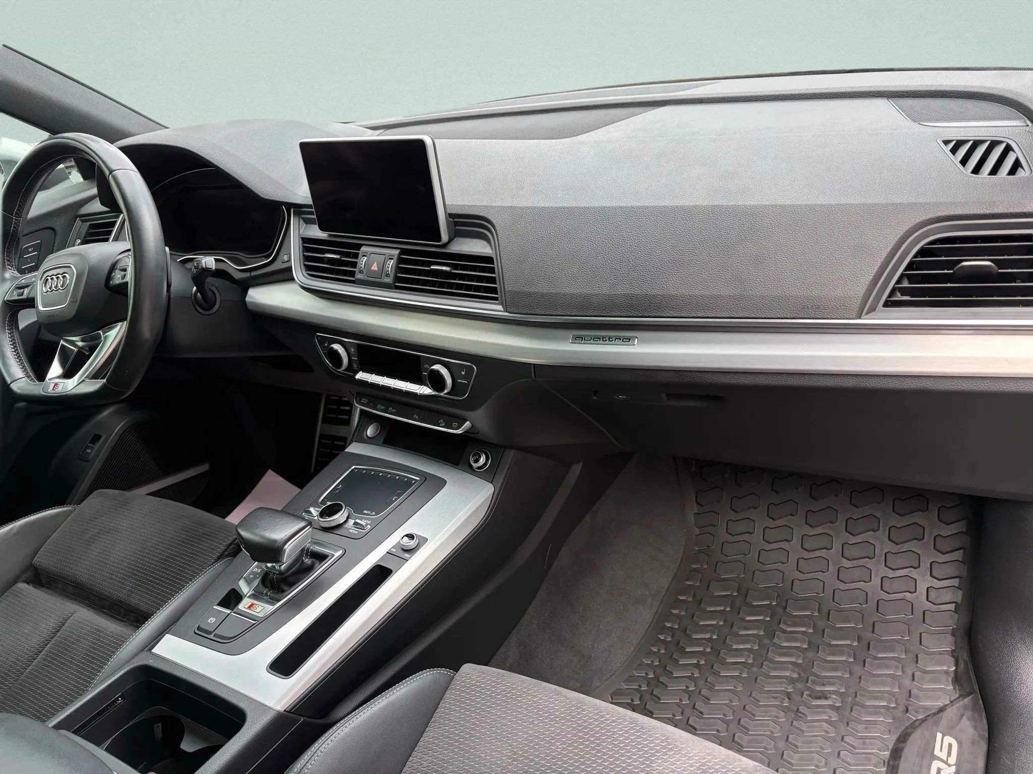 Used 2018 Audi SQ5 Premium Plus w/ Navigation Package AWD/4WD image 10