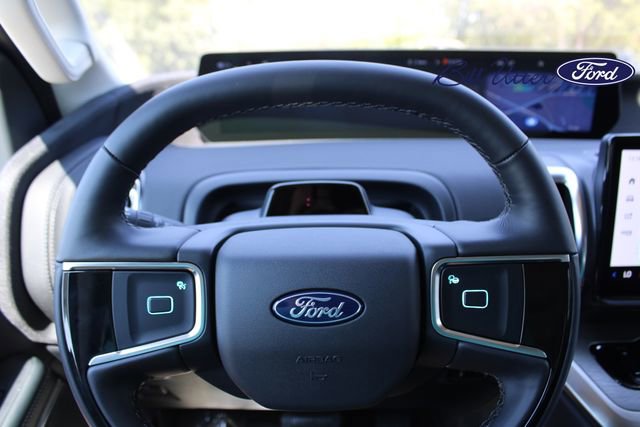 New 2025 Ford Expedition Max Platinum image 18