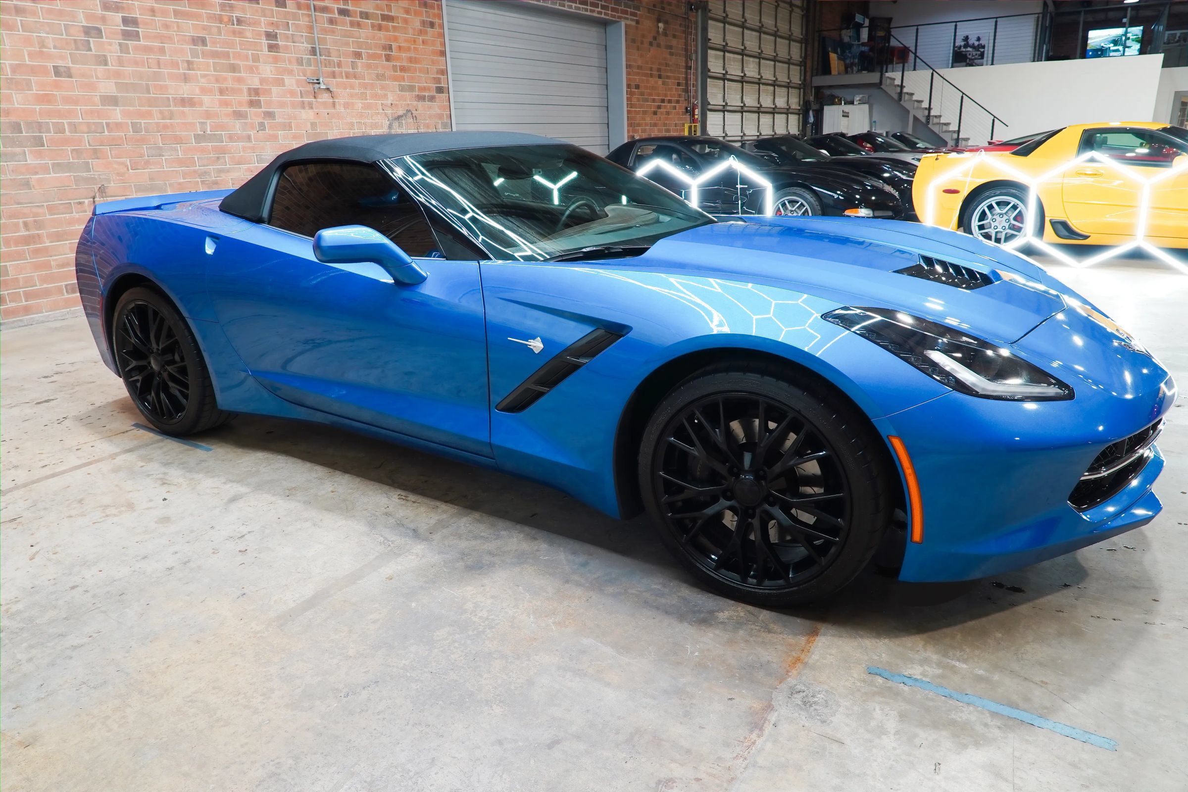 Used 2014 Chevrolet Corvette Stingray Convertible w/ 3LT Preferred Equipment Group RWD image 2