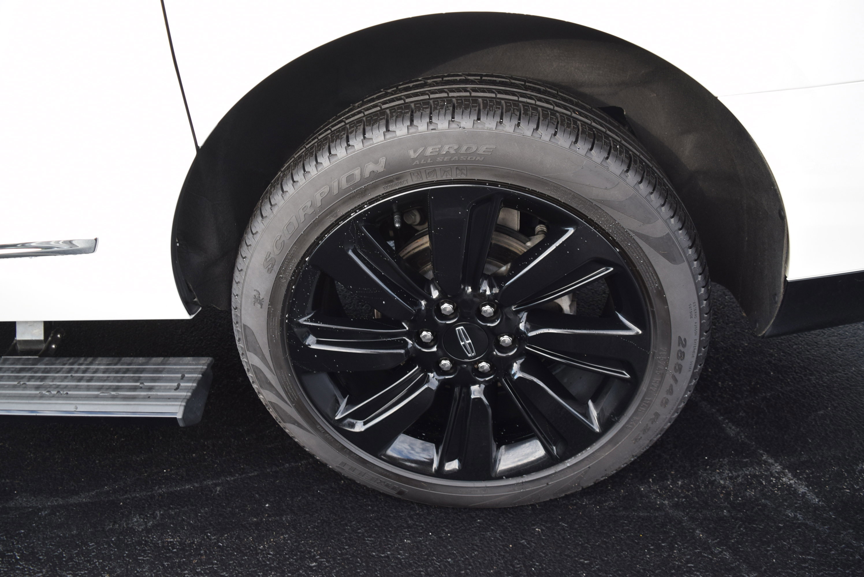 Used 2024 Lincoln Navigator L Reserve image 6