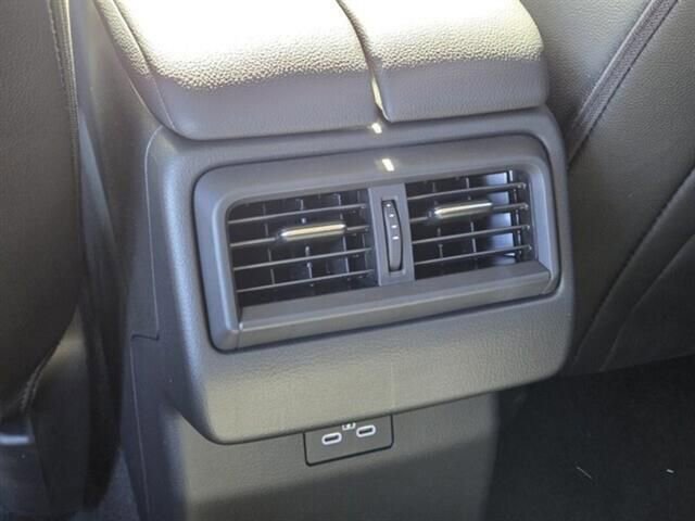 Used 2025 MAZDA CX-50 AWD 2.5 S w/ Premium Plus Pkg image 16