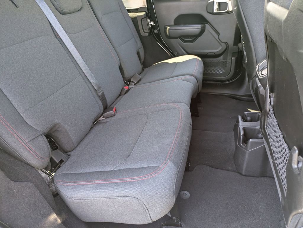 Used 2025 Jeep Wrangler Unlimited Rubicon AWD/4WD image 28