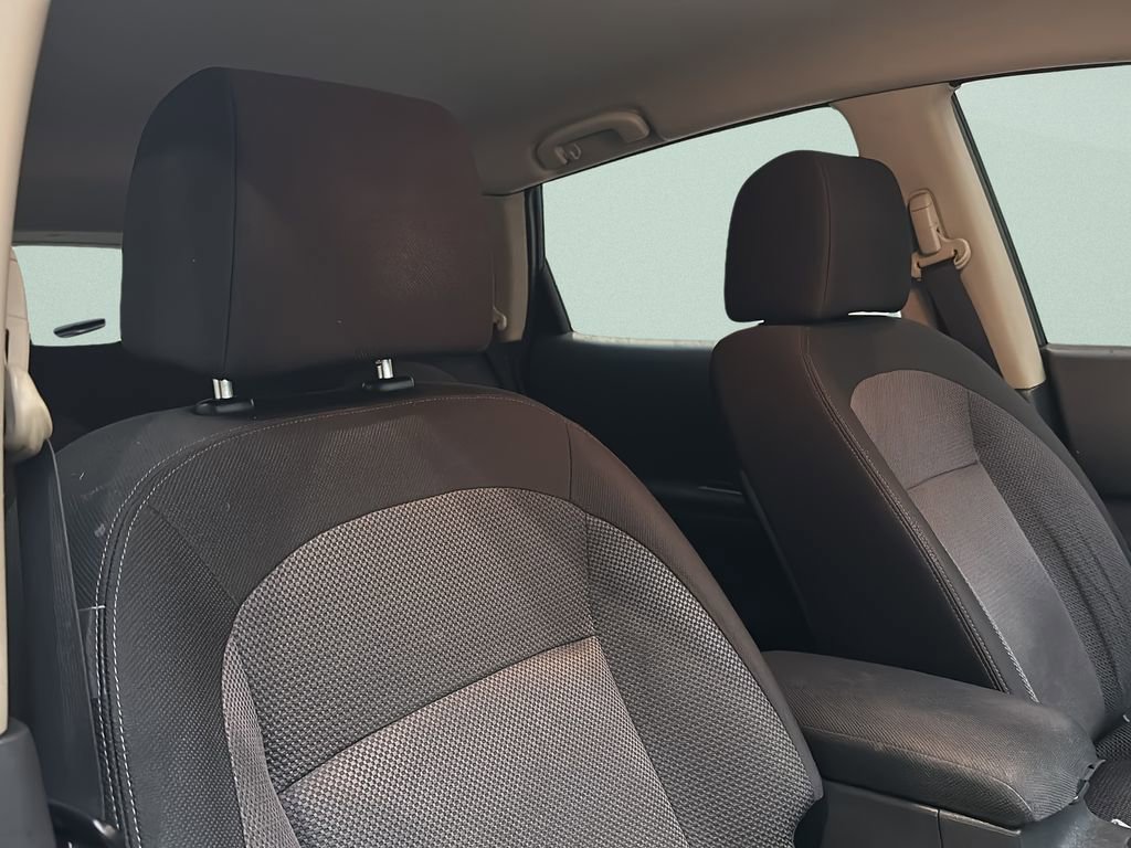 Used 2012 Nissan Rogue SV AWD/4WD image 16