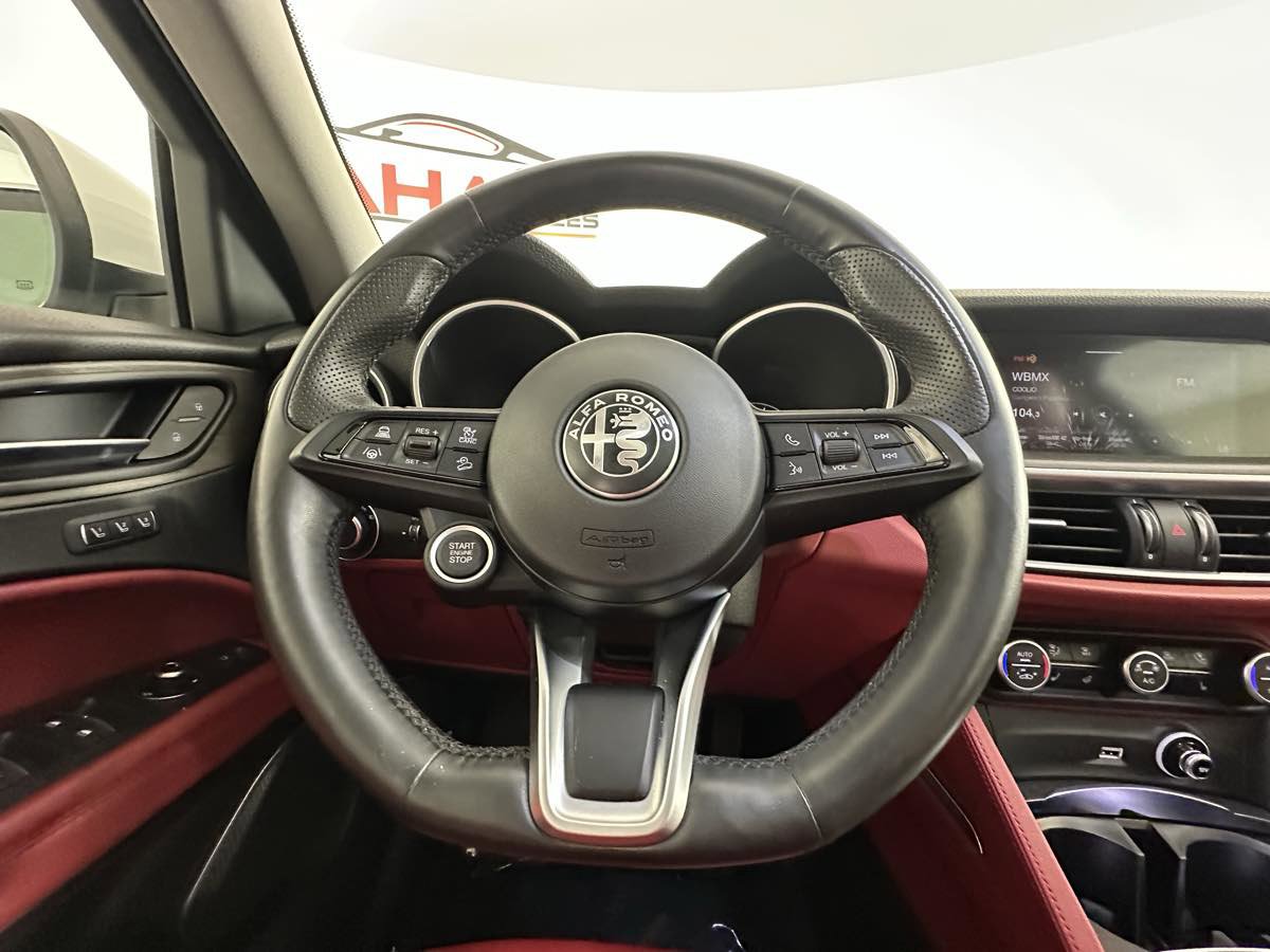 Used 2021 Alfa Romeo Stelvio Ti w/ Active Assist 2 Package TI image 32