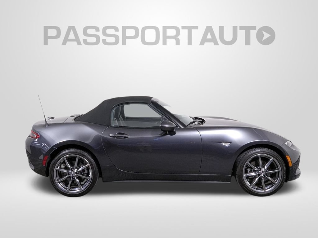 Used 2022 MAZDA MX-5 Miata Grand Touring RWD image 10