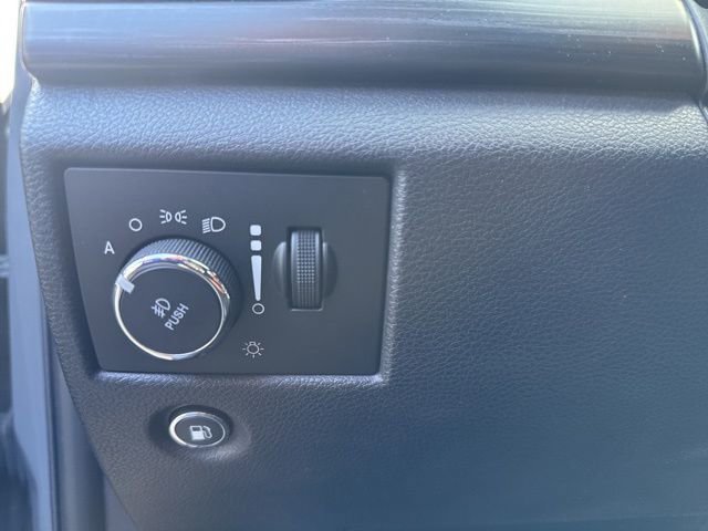 Used 2020 Jeep Grand Cherokee Altitude AWD/4WD image 17