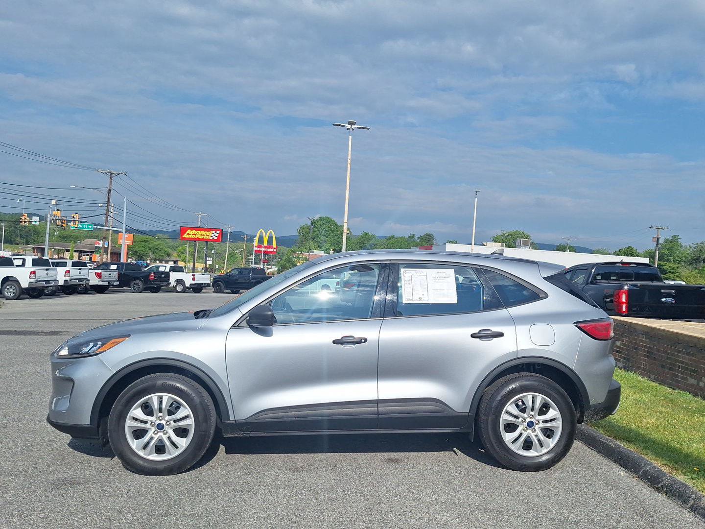 Used 2022 Ford Escape S AWD/4WD image 7