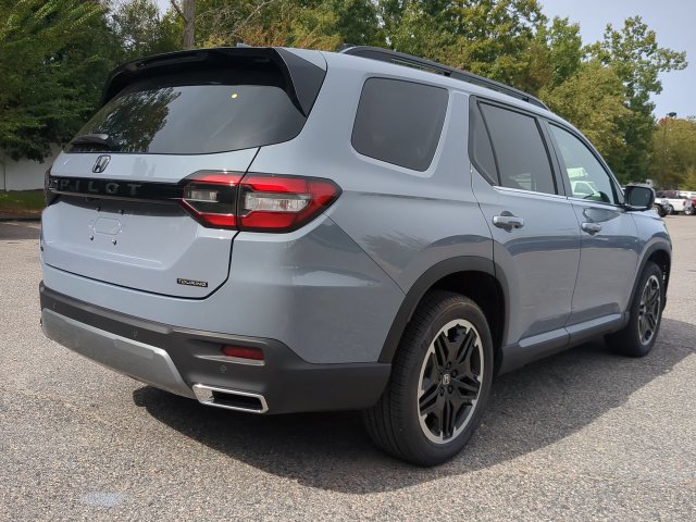 New 2026 Honda Pilot Touring image 4