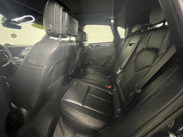 Used 2025 Porsche Macan S AWD/4WD image 11