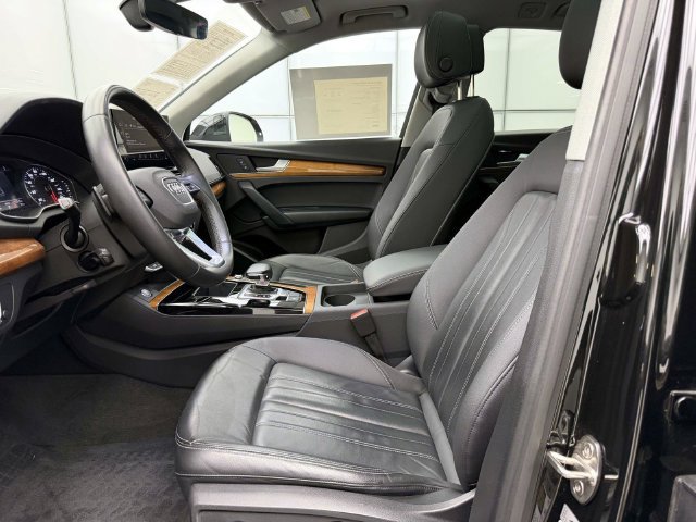 Certified 2023 Audi Q5 2.0T Premium w/ Convenience Package AWD/4WD image 17