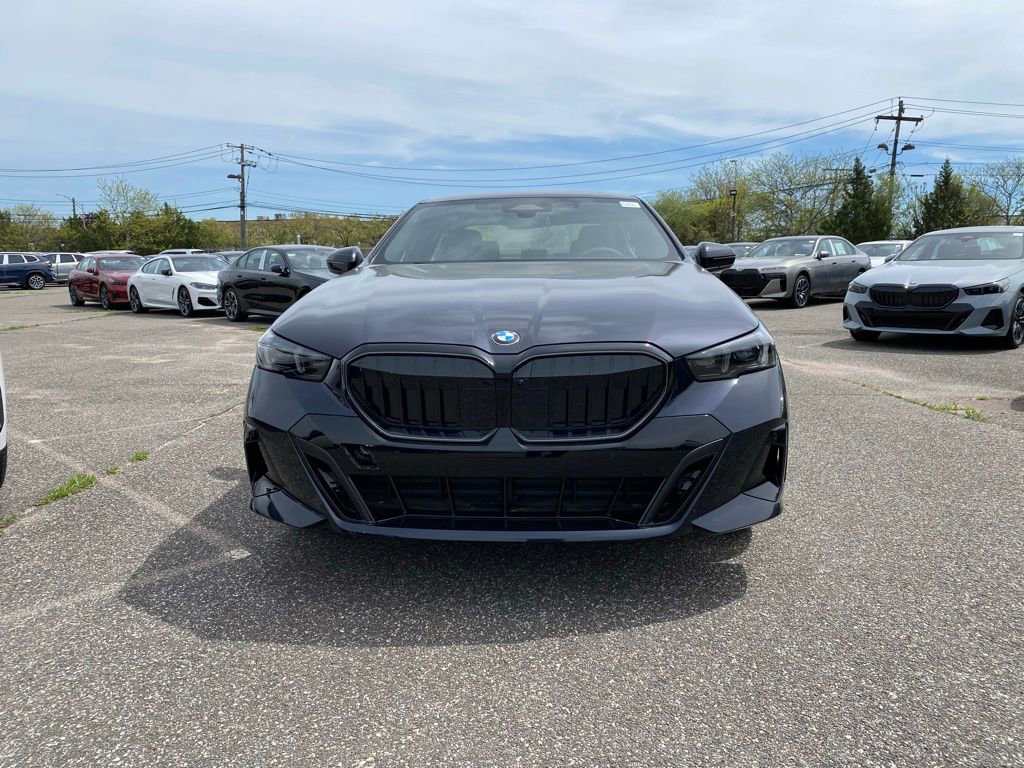New 2026 BMW 530i xDrive AWD/4WD image 2