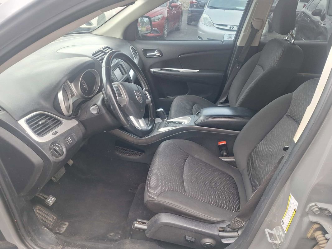 Used 2020 Dodge Journey SE w/ SE Popular Equipment Group FWD image 16