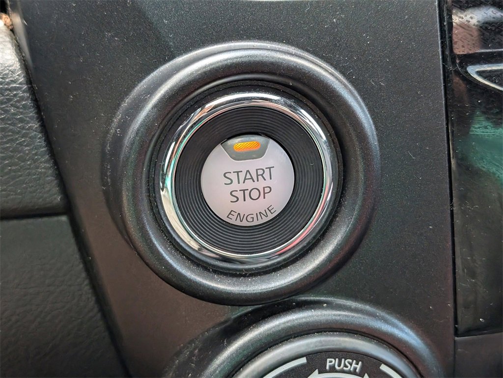 Used 2021 Nissan Titan PRO-4X w/ Pro-4x Convenience Package image 28