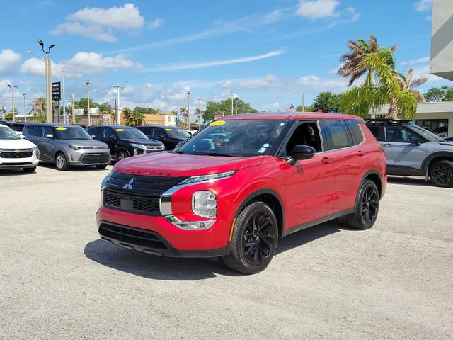 Used 2024 Mitsubishi Outlander SE FWD image 3
