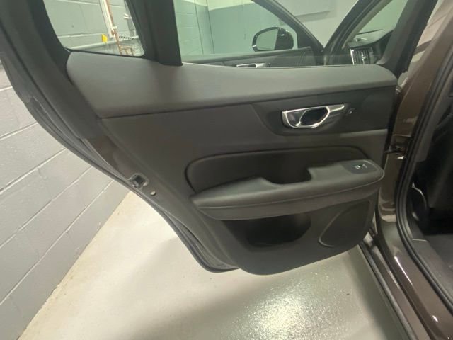 Certified 2025 Volvo S60 B5 Core image 8