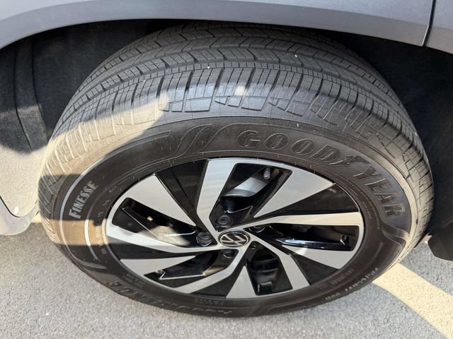 Used 2026 Volkswagen Tiguan S AWD/4WD image 9