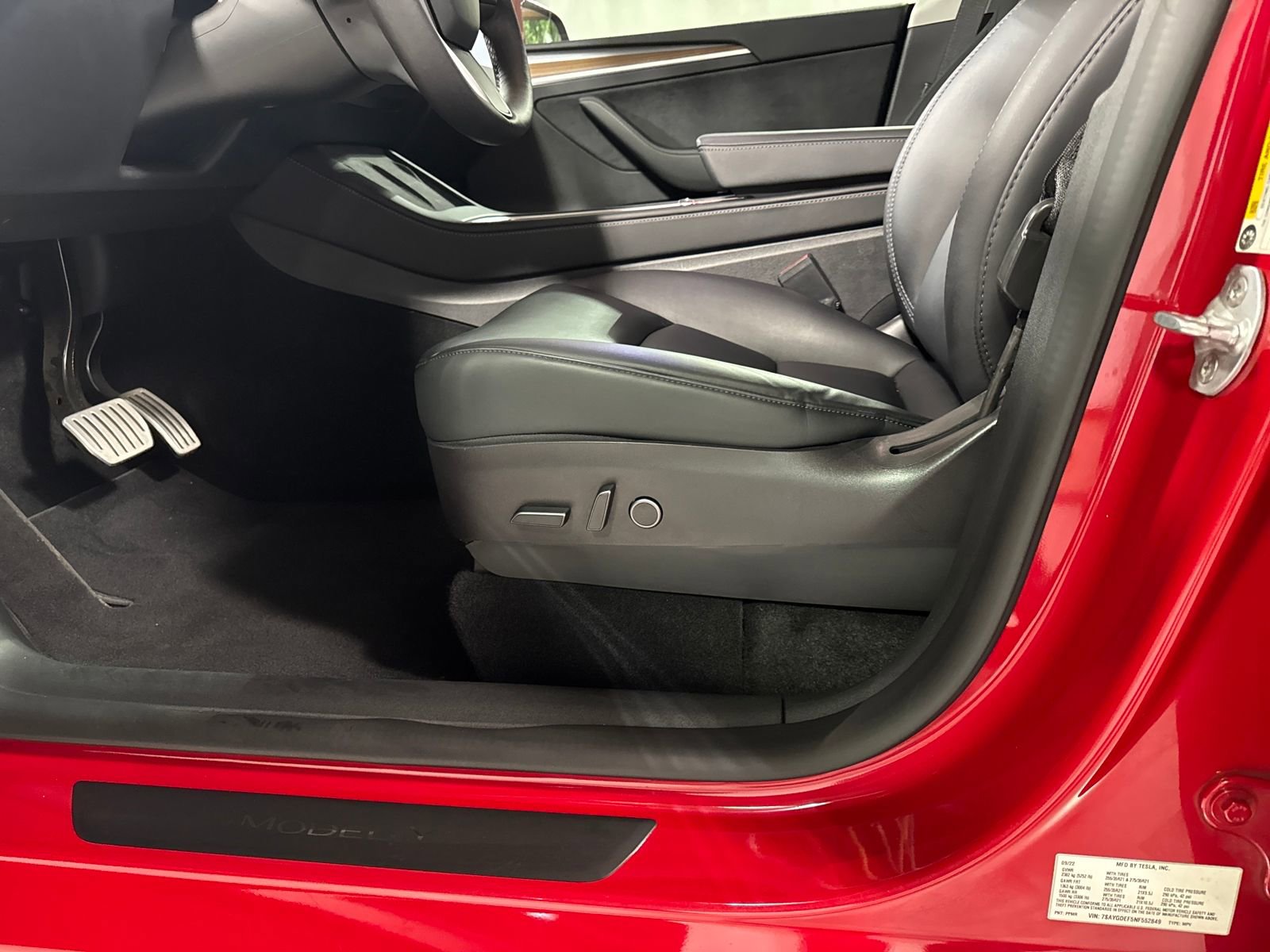 Used 2022 Tesla Model Y Performance image 23