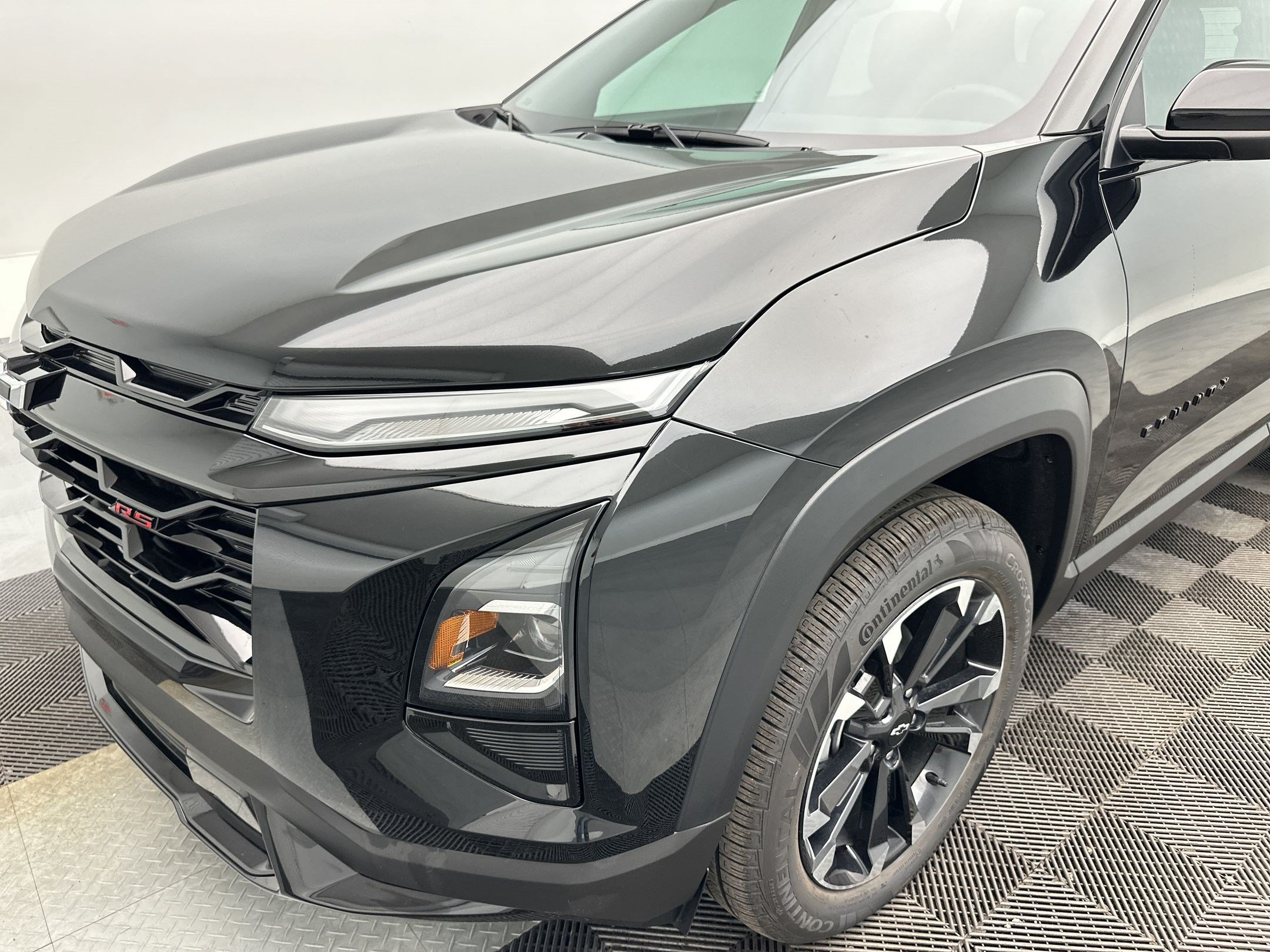 New 2027 Chevrolet Equinox RS w/ LPO, Floor Liner Package AWD/4WD image 27