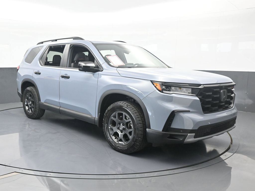 Used 2023 Honda Pilot TrailSport image 8