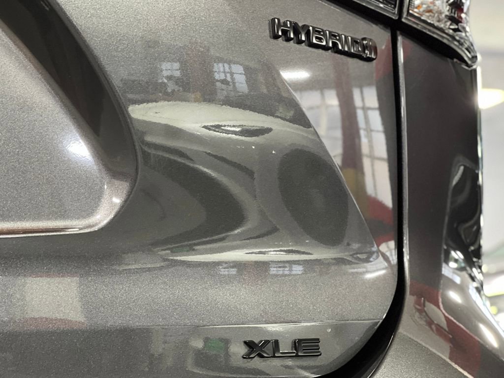 Certified 2022 Toyota Highlander XLE image 10