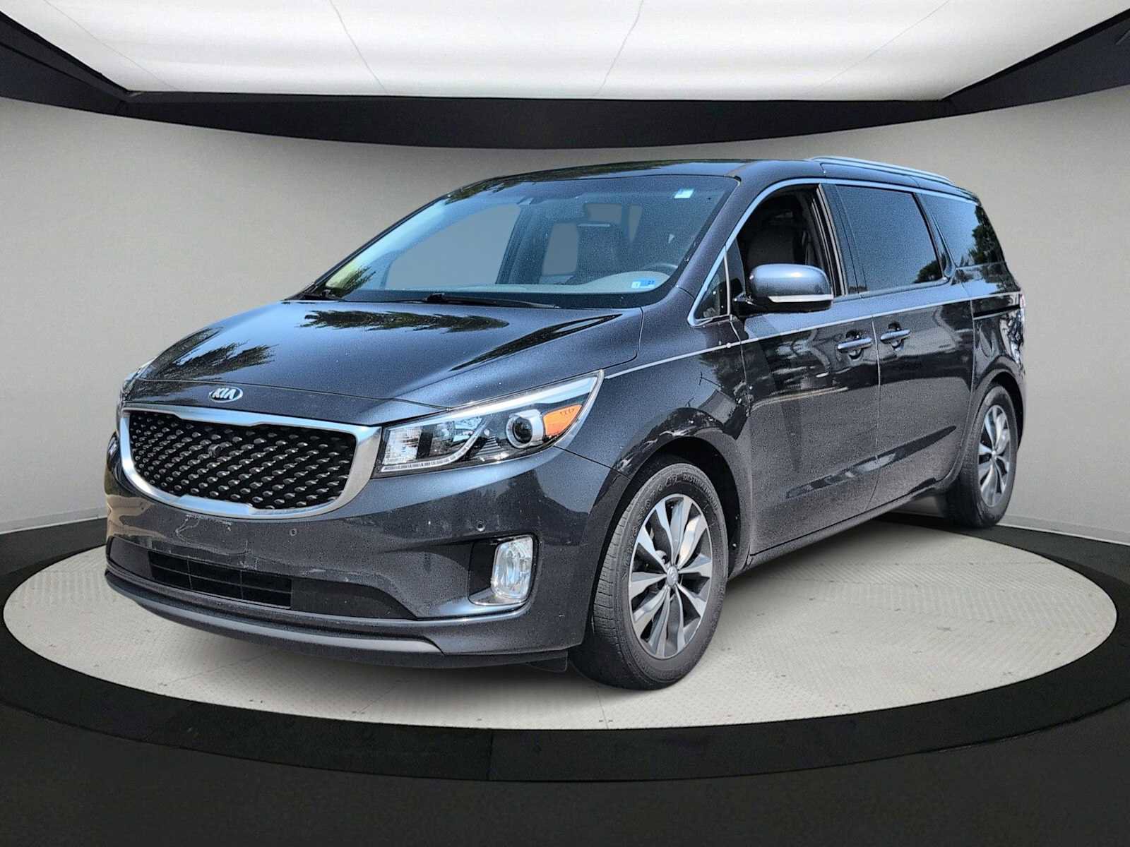Used 2016 Kia Sedona SX FWD image 4