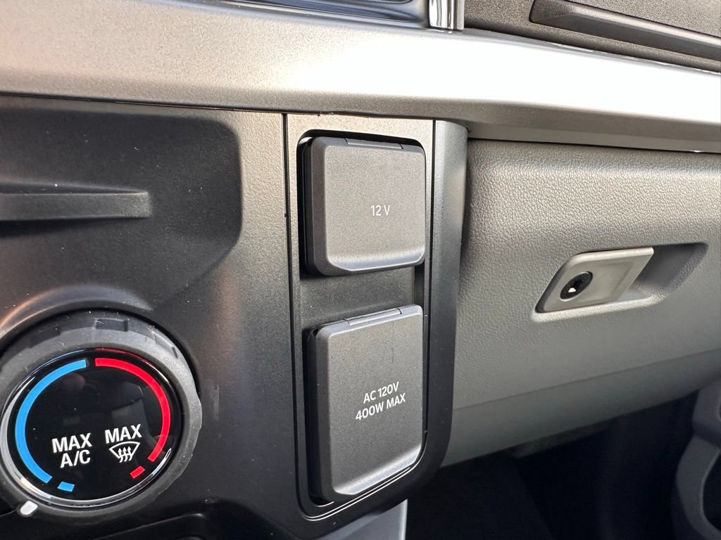 New 2026 Ford F250 XLT w/ XLT Premium Package AWD/4WD image 40