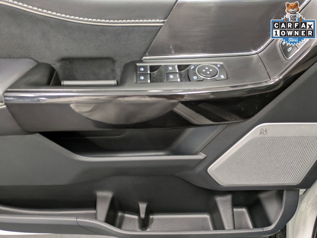 Used 2025 Ford F150 Lightning Platinum image 11