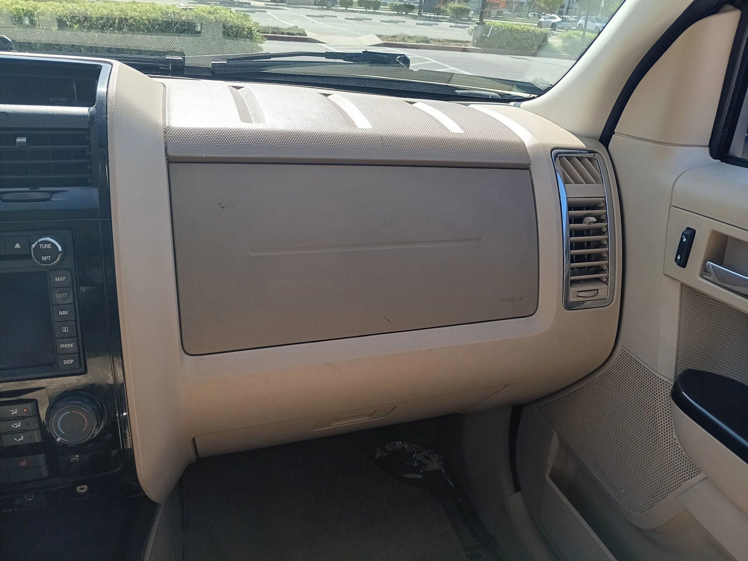 Used 2010 Ford Escape Limited image 18