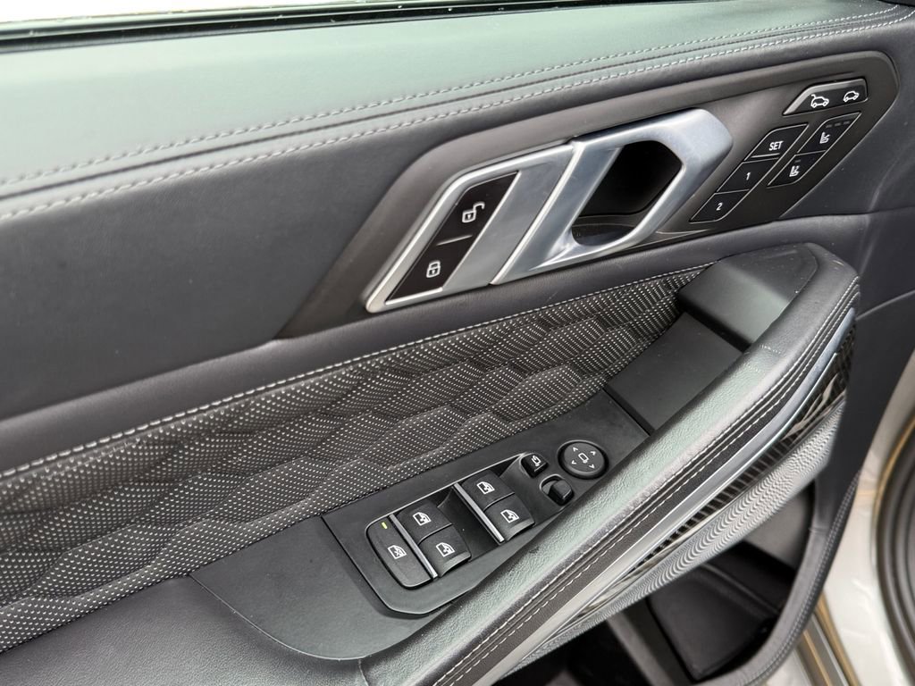 Used 2021 BMW X6 M w/ Competition Package image 11