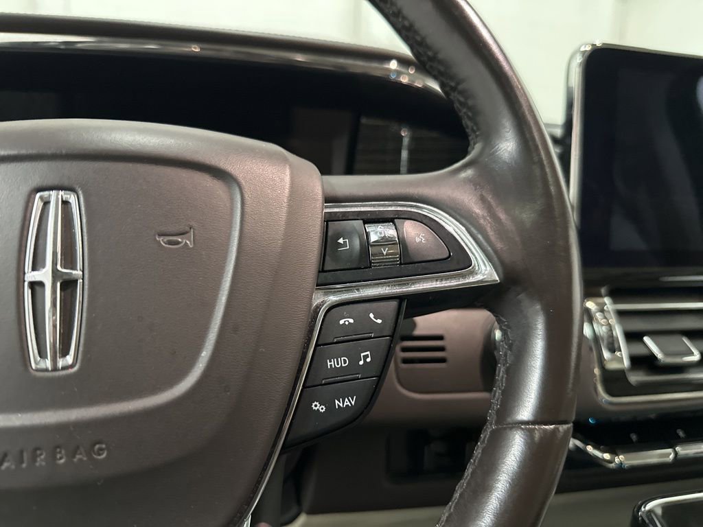 Used 2020 Lincoln Navigator L Black Label w/ Cargo Convenience Package image 40