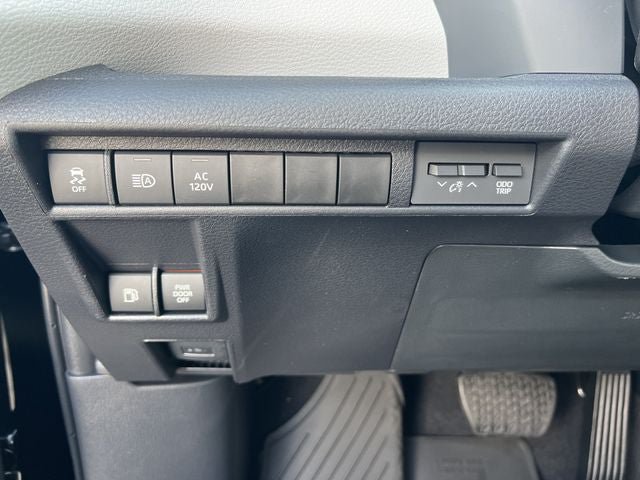 New 2026 Toyota Sienna XLE FWD image 18