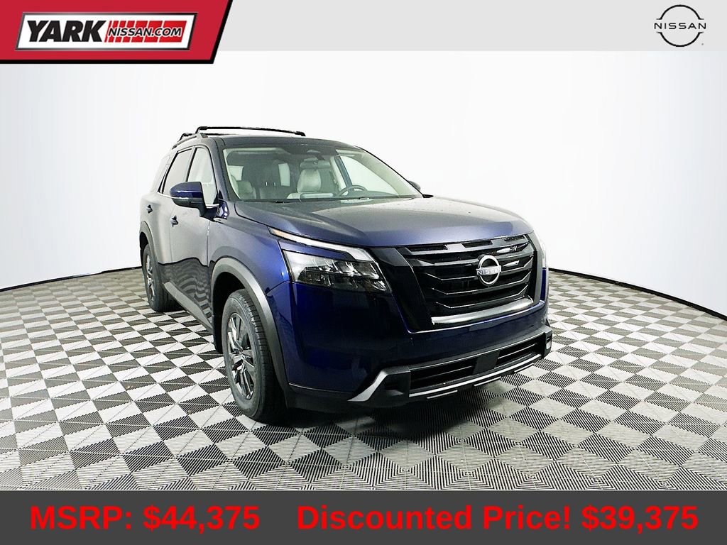 New 2025 Nissan Pathfinder SV w/ Black Appearance Package