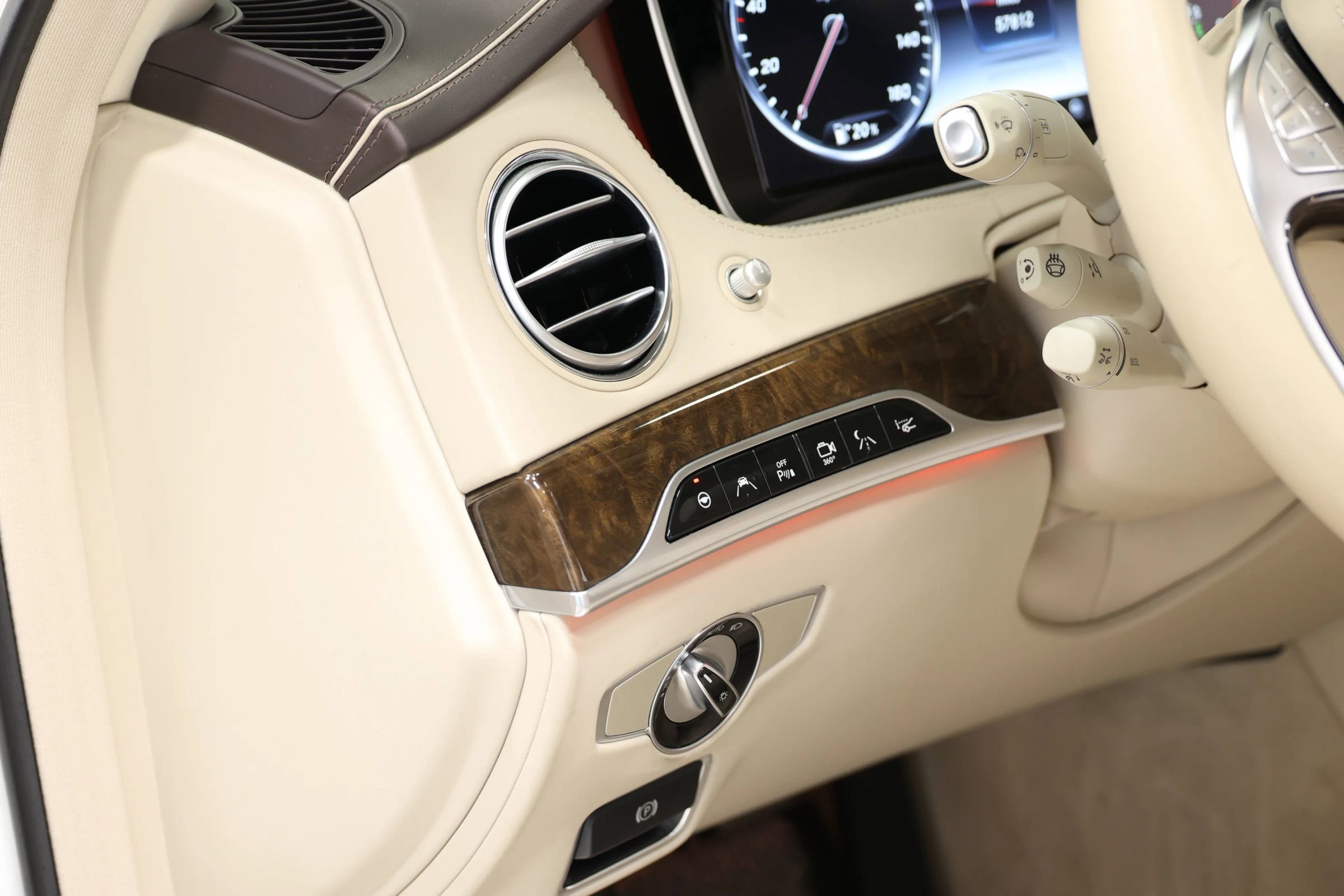 Used 2016 Mercedes-Benz Maybach S 600 image 24