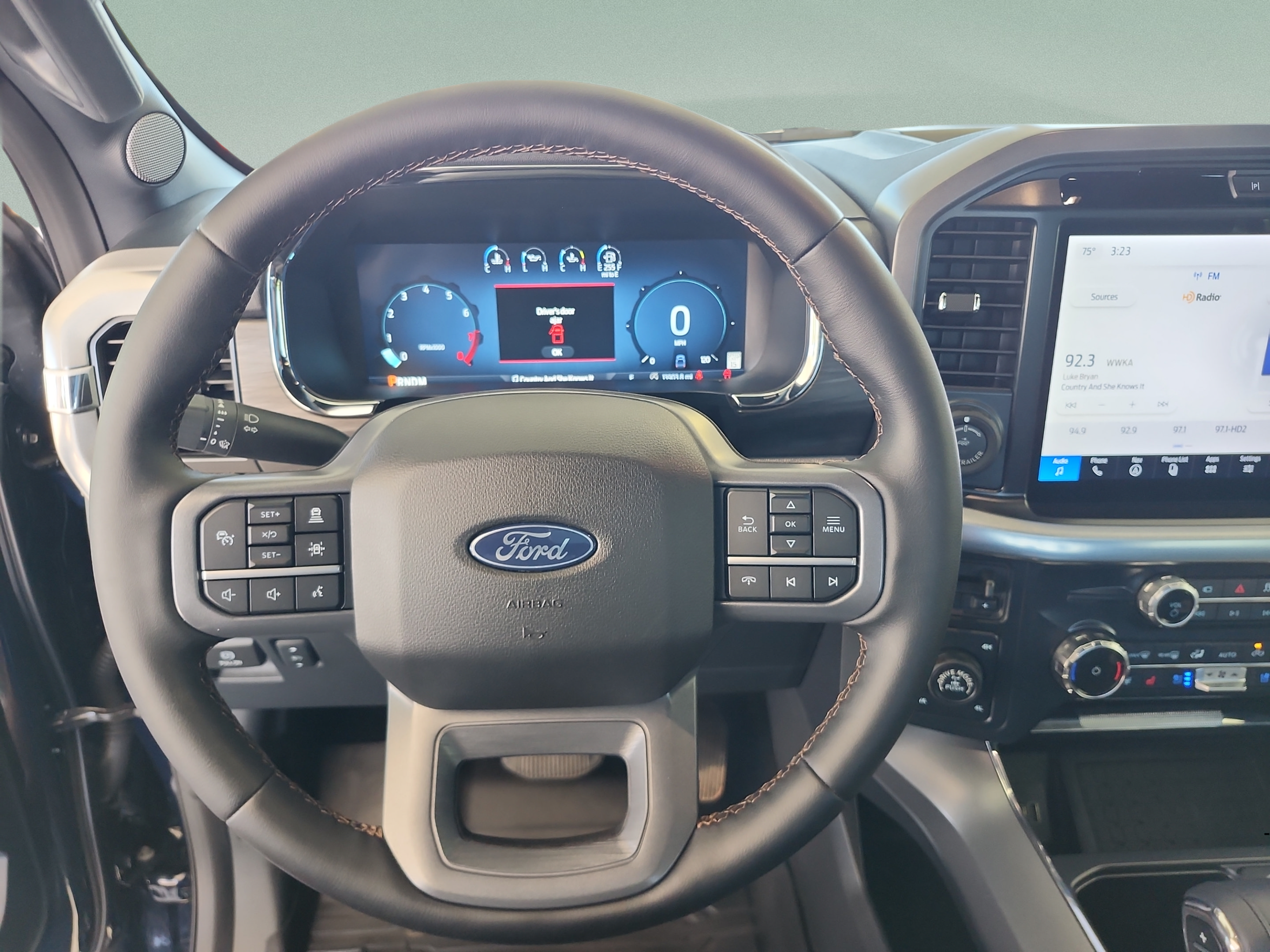 Certified 2025 Ford F150 Lariat w/ Equipment Group 501A Mid AWD/4WD image 9