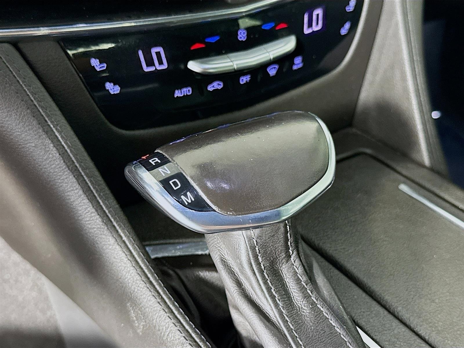 Used 2018 Cadillac CT6 Luxury image 18