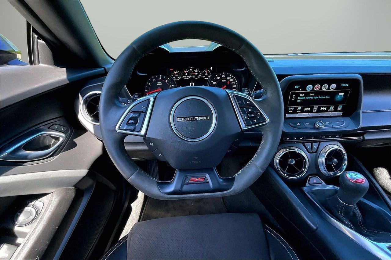 Used 2018 Chevrolet Camaro SS RWD image 11