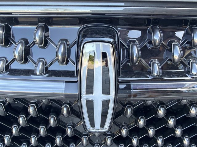 New 2026 Lincoln Nautilus Black Label w/ Jet Appearance Package AWD/4WD image 7